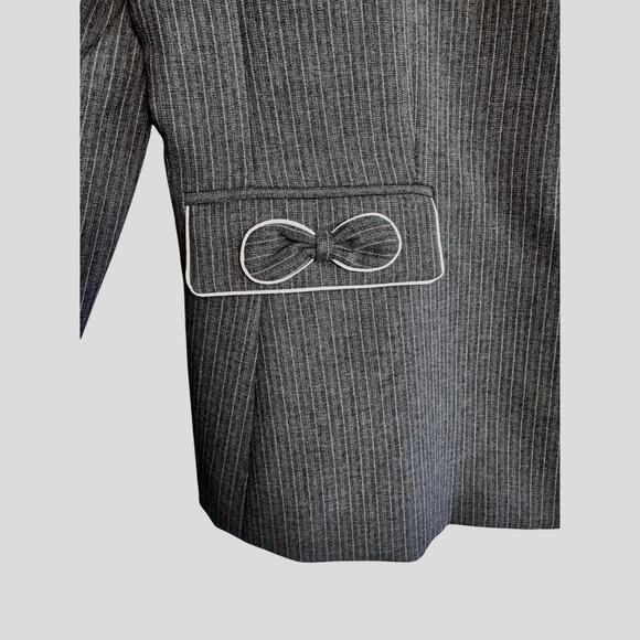 Tahari Blazer Women’s Size 12 Gray Pink Pinstripe Shoulder Pads Career Jacket - Picture 3 of 6